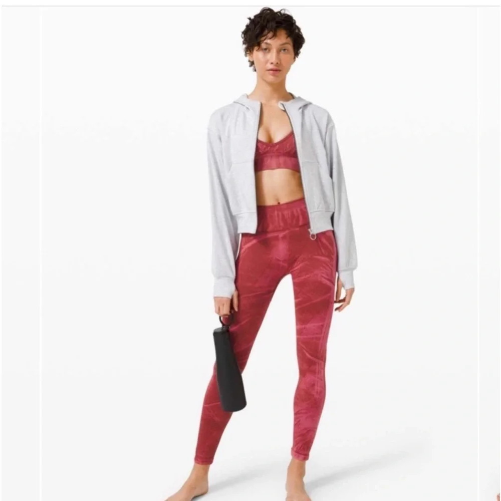 •Lululemon tie dye Ebb to Street legging•